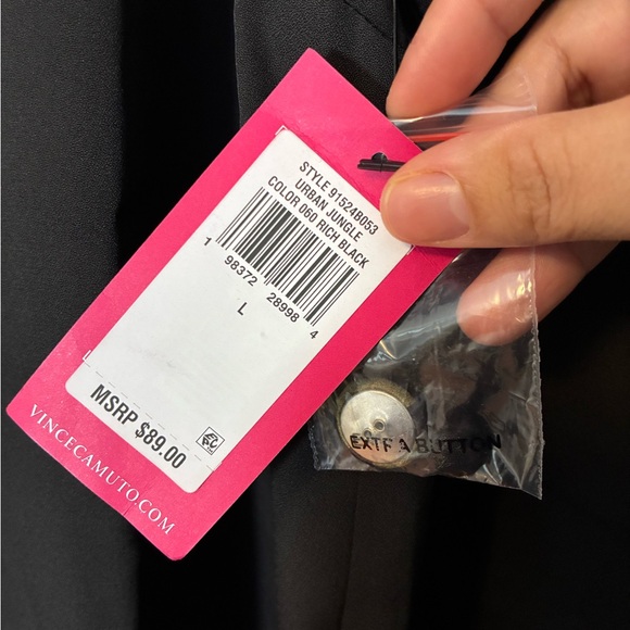 NWT VINCE CAMUTO Boat Neck Extended Cuff Shirt Blouse Black Stripe Size Large - Picture 8 of 10